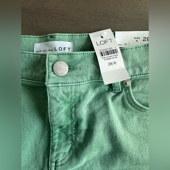 LOFT NWT Green Denim shorts ☘️🍀 Size 28/6 - Picture 4 of 8